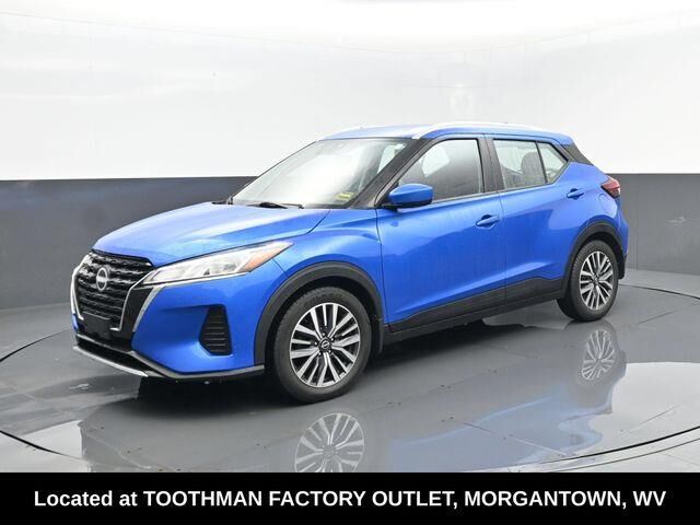 2022 Nissan Kicks SV — photo 1 of 13