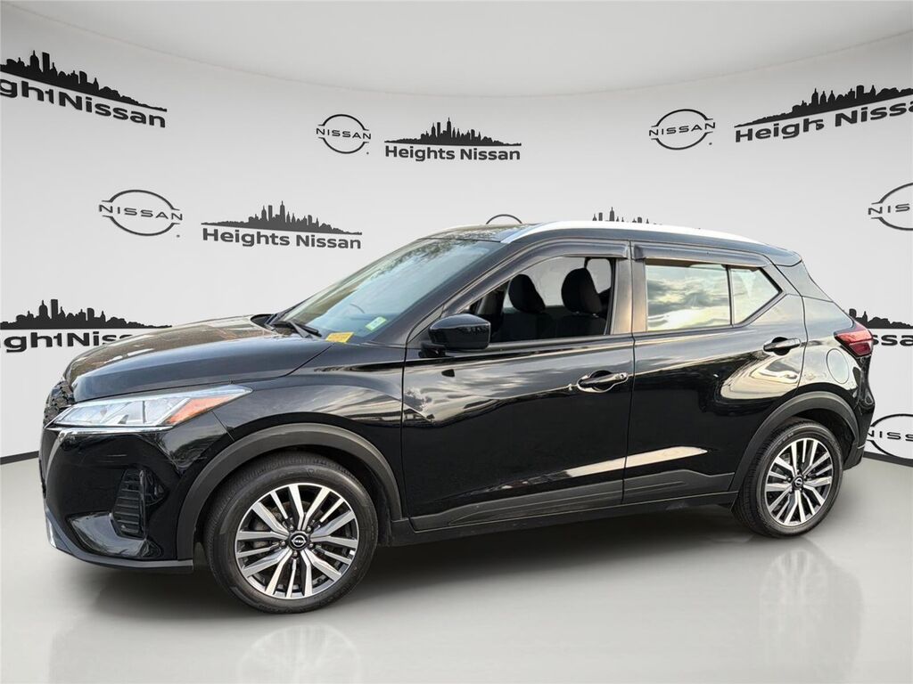2022 Nissan Kicks SV