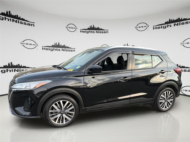 2022 Nissan Kicks SV