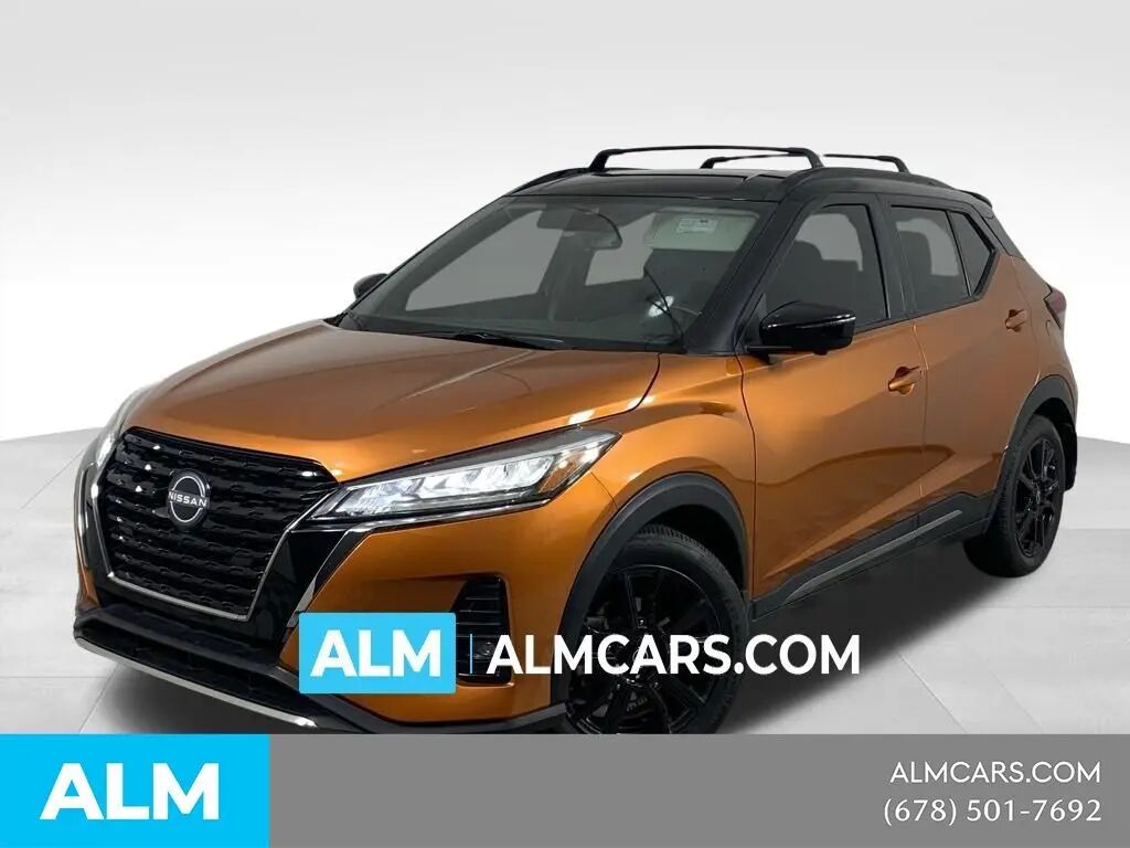 2022 Nissan Kicks SR