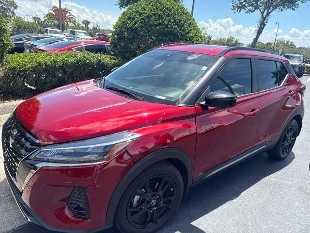 2023 Nissan Kicks SR