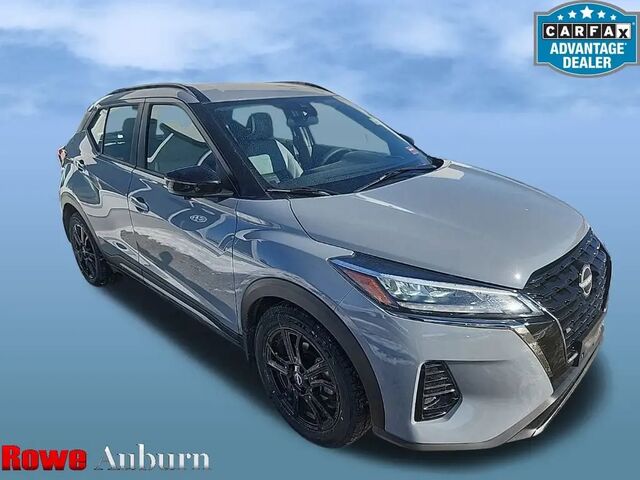 2023 Nissan Kicks SR
