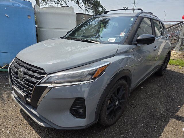 2021 Nissan Kicks SR
