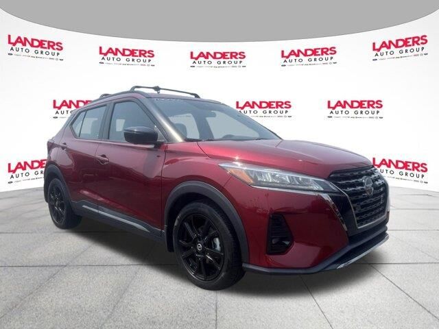 2021 Nissan Kicks SR