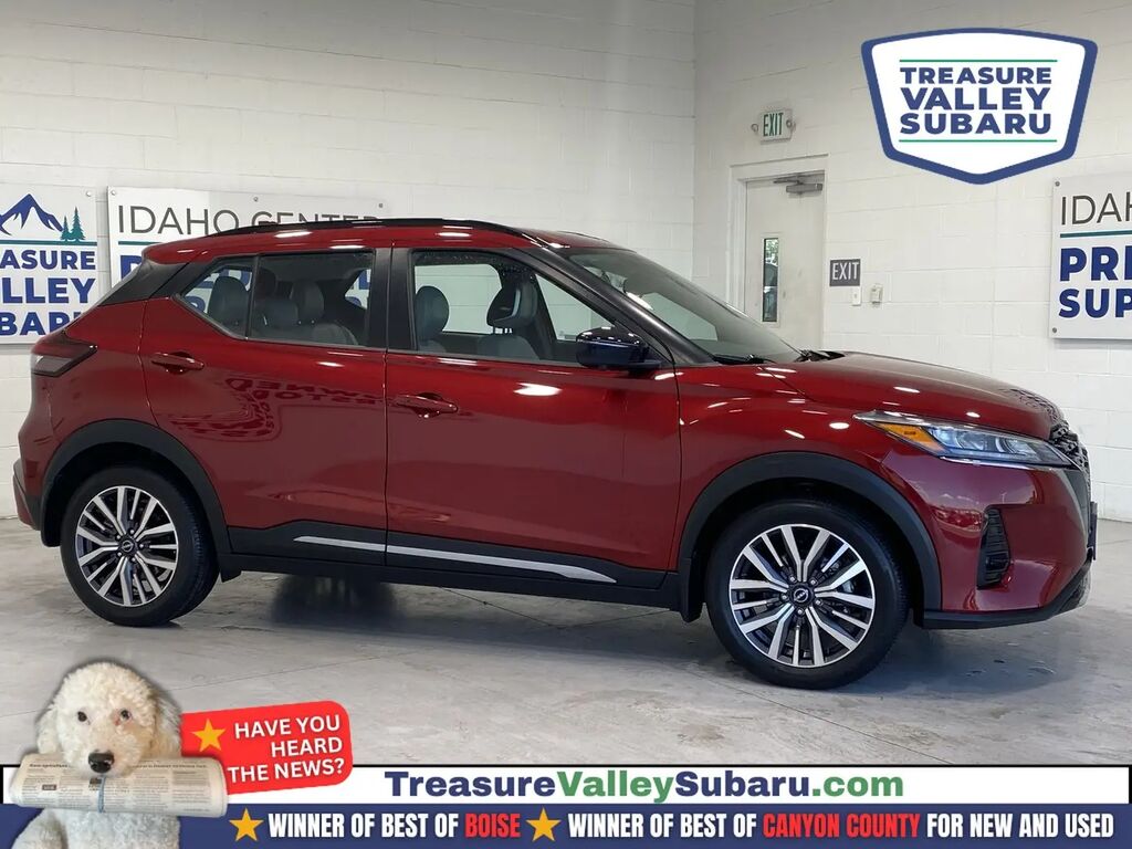 2023 Nissan Kicks SR — photo 1 of 13
