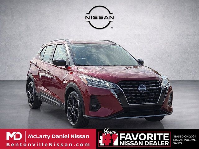 2024 Nissan Kicks SR — photo 1 of 13