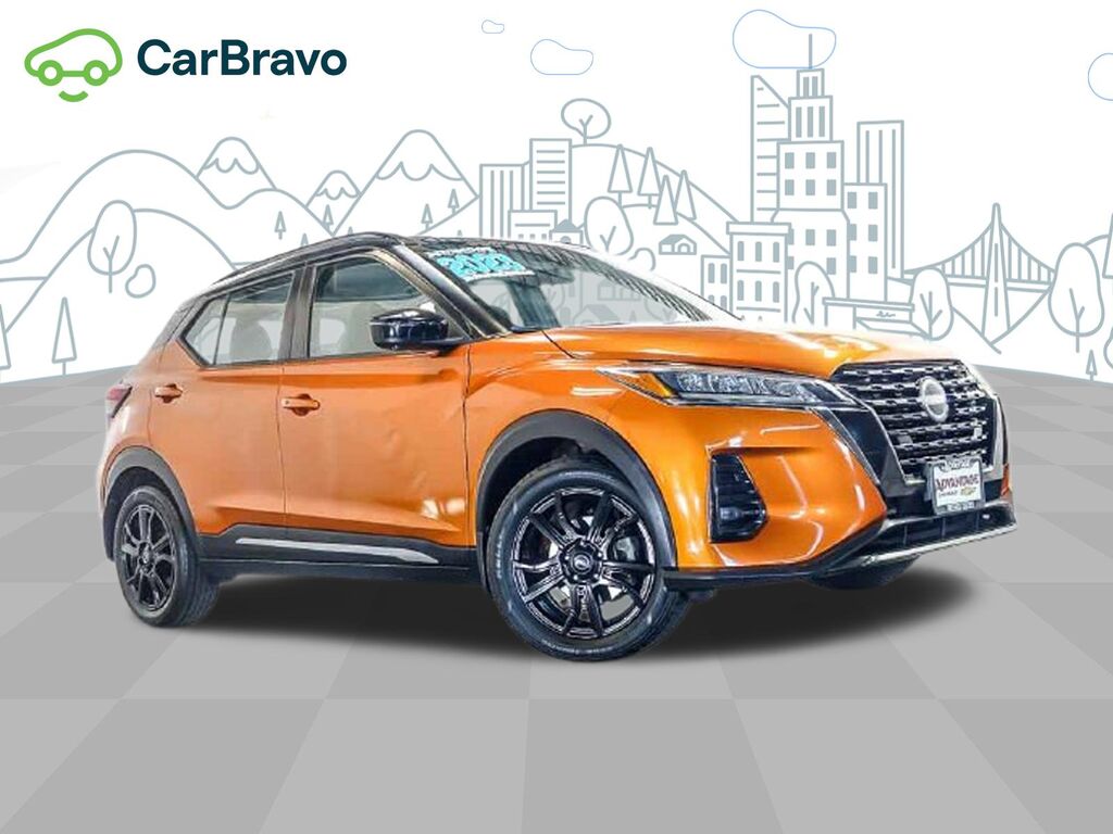 2023 Nissan Kicks SR — photo 1 of 7