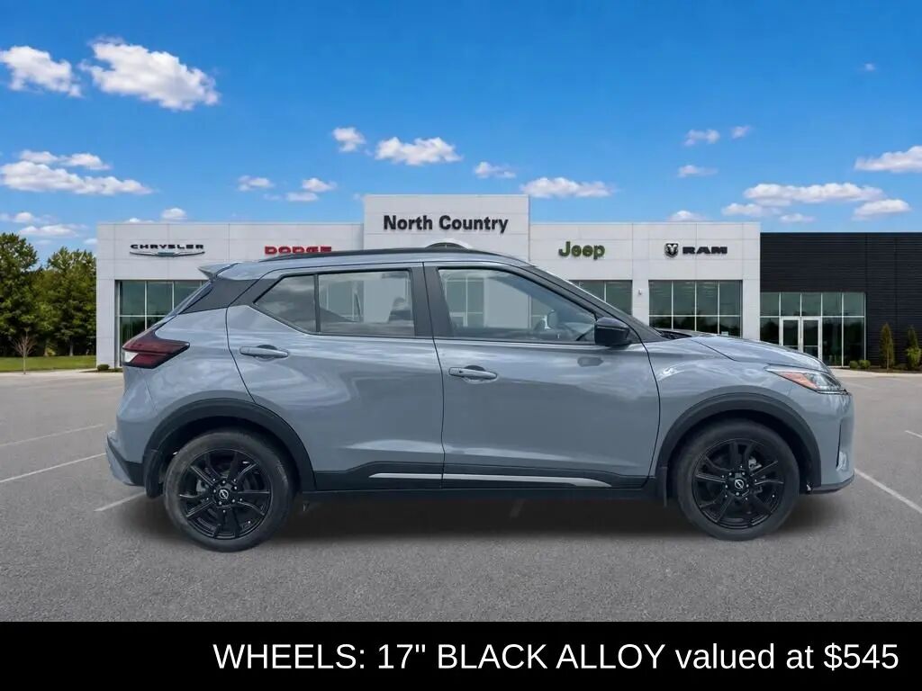 2024 Nissan Kicks SR — photo 1 of 10