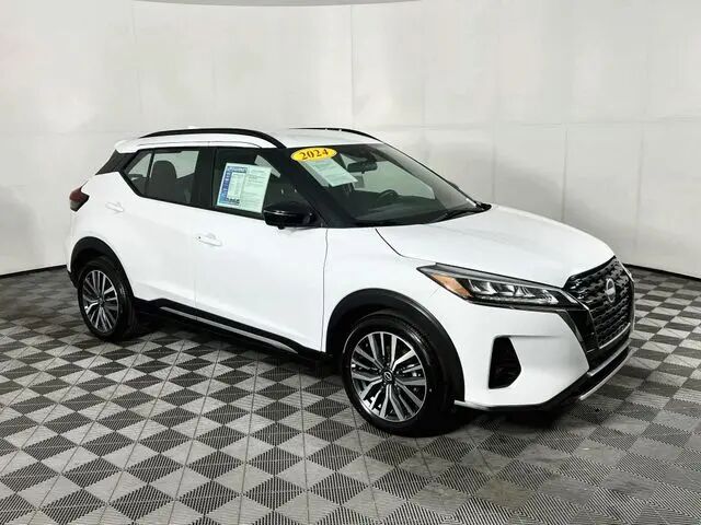 2024 Nissan Kicks SR