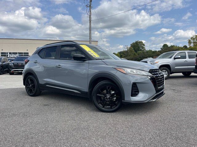 2024 Nissan Kicks SR