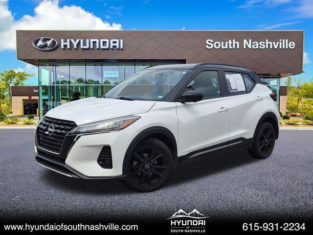 2023 Nissan Kicks SR