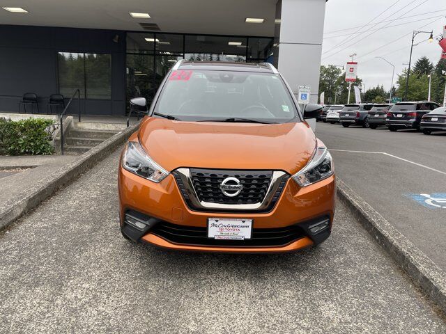 2020 Nissan Kicks SR