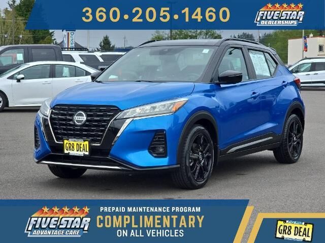 2021 Nissan Kicks SR — photo 1 of 3