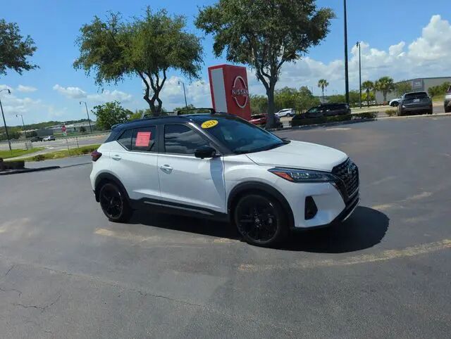 2024 Nissan Kicks SR