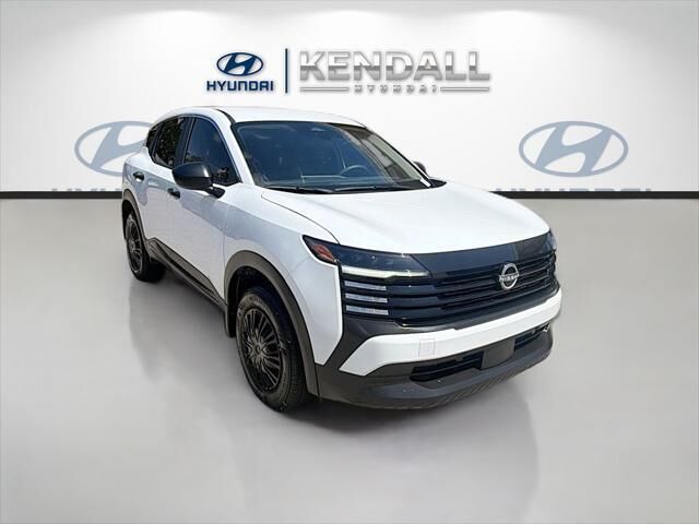2025 Nissan Kicks S