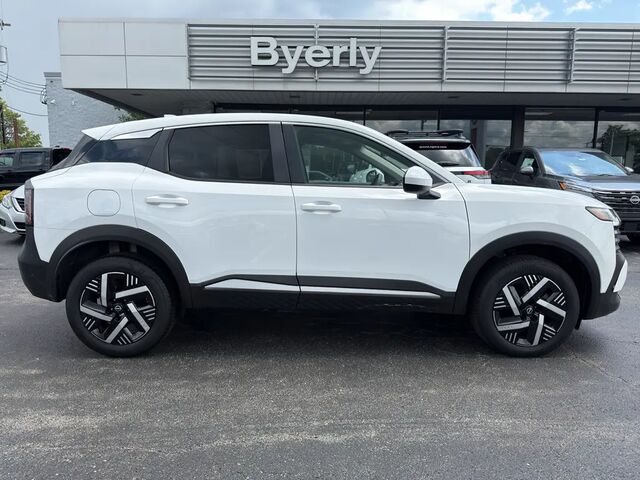 2025 Nissan Kicks SV