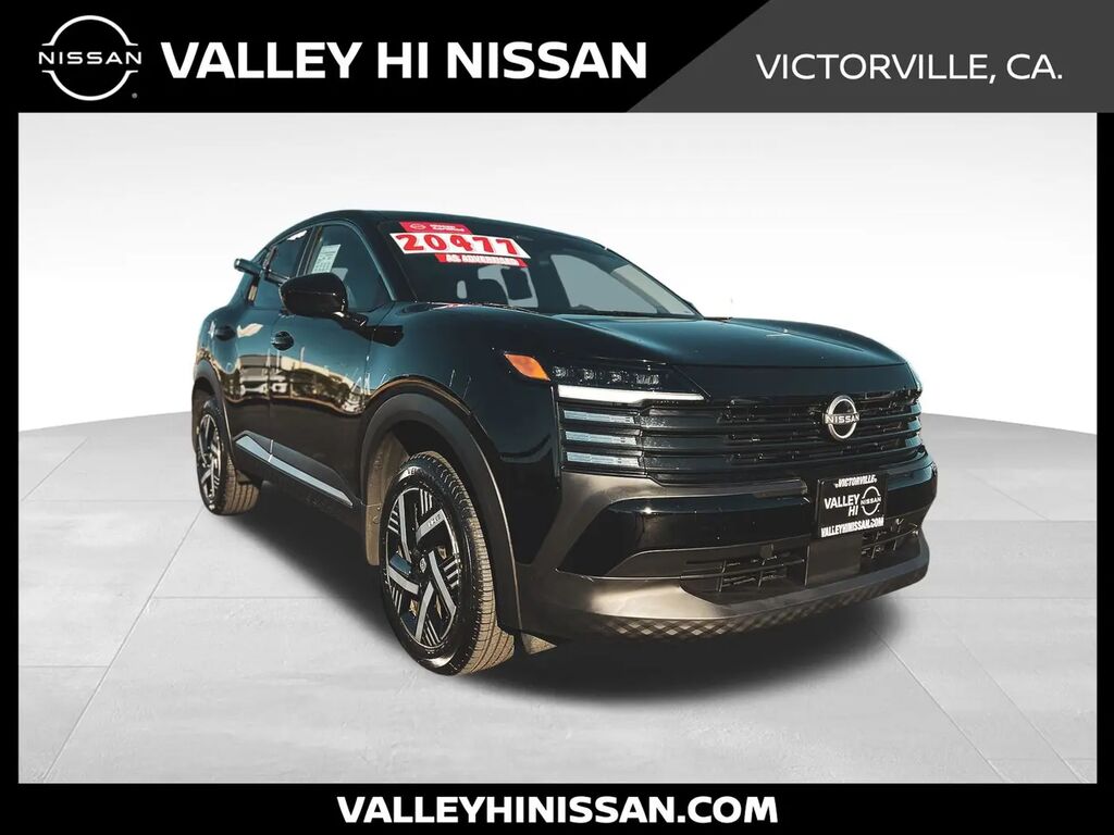 2025 Nissan Kicks SV — photo 1 of 13