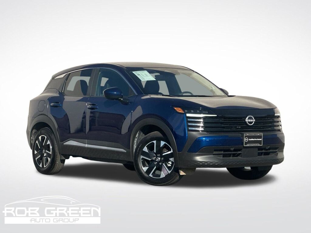 2025 Nissan Kicks SV — photo 1 of 13