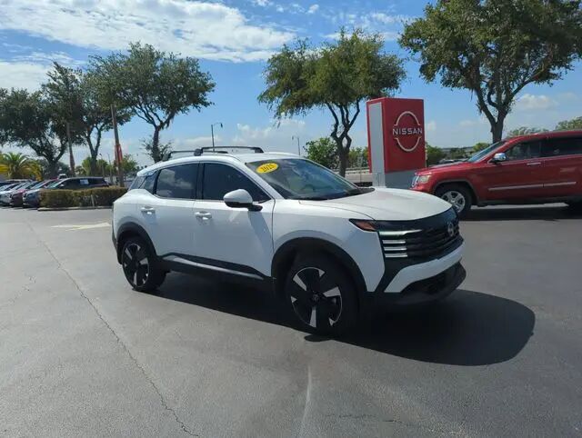 2025 Nissan Kicks SR