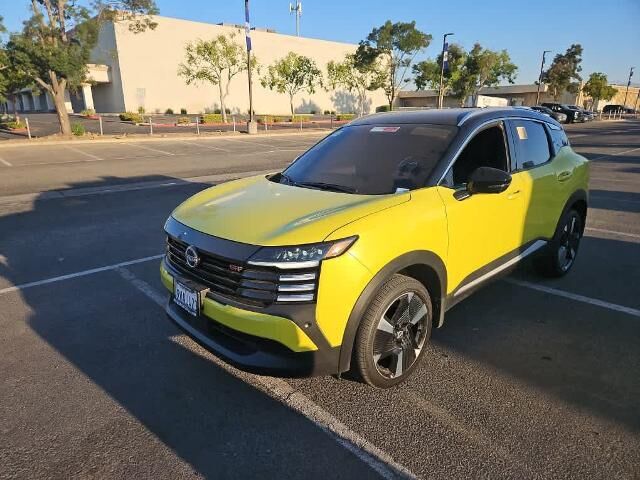 2025 Nissan Kicks SR