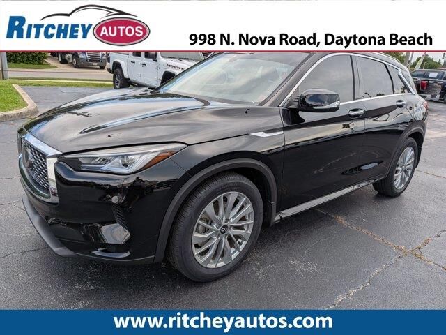 2023 INFINITI QX50 Luxe — photo 1 of 13