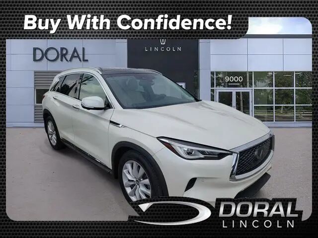 2019 INFINITI QX50 Essential — photo 1 of 3