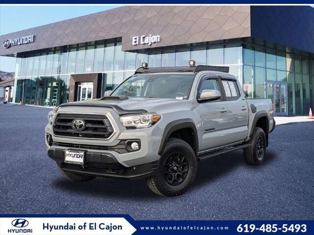 2020 Toyota Tacoma SR5 V6 — photo 1 of 13