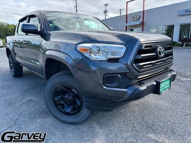 2017 Toyota Tacoma SR V6