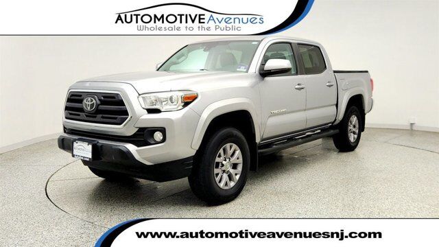 2019 Toyota Tacoma 4WD SR5 — photo 1 of 13
