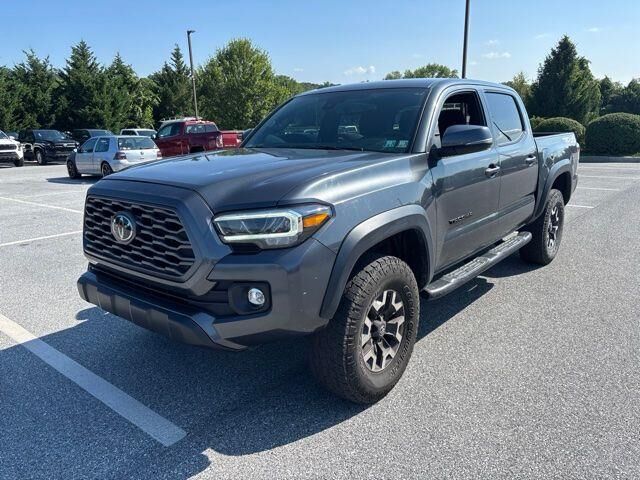 2023 Toyota Tacoma TRD Off-Road — photo 1 of 13