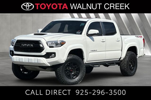 2017 Toyota Tacoma TRD Sport