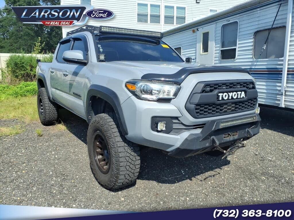 2018 Toyota Tacoma SR V6 — photo 1 of 1