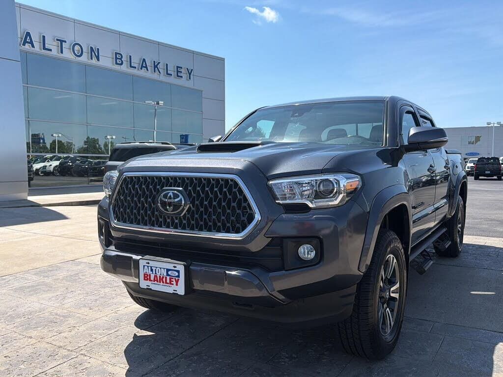 2019 Toyota Tacoma TRD Sport — photo 1 of 1