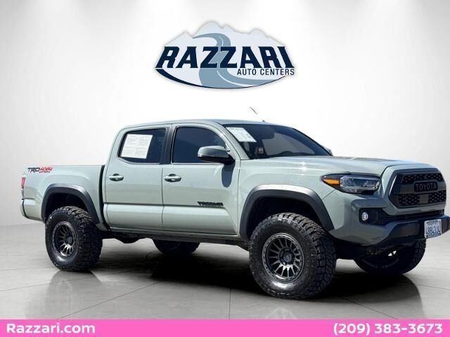 2022 Toyota Tacoma SR V6 — photo 1 of 1