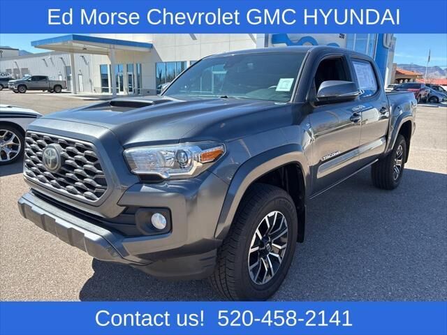 2022 Toyota Tacoma TRD Sport — photo 1 of 13