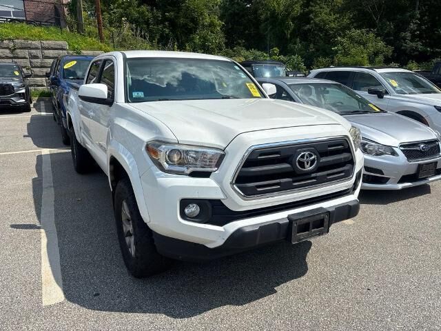 2016 Toyota Tacoma SR V6