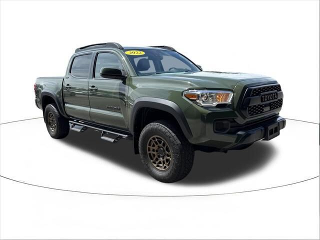 2022 Toyota Tacoma SR5 V6 — photo 1 of 13