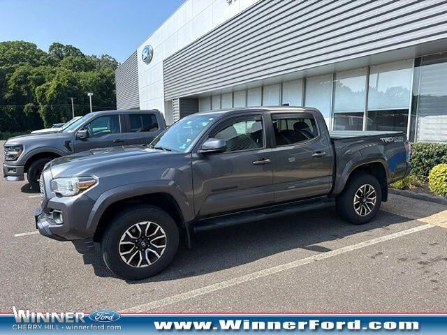 2020 Toyota Tacoma TRD Sport