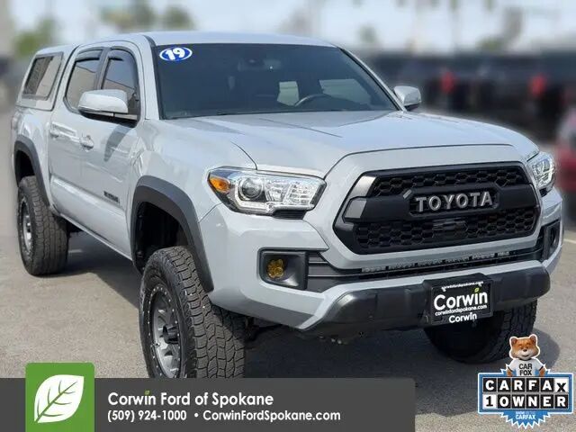 2019 Toyota Tacoma TRD Off-Road — photo 1 of 13