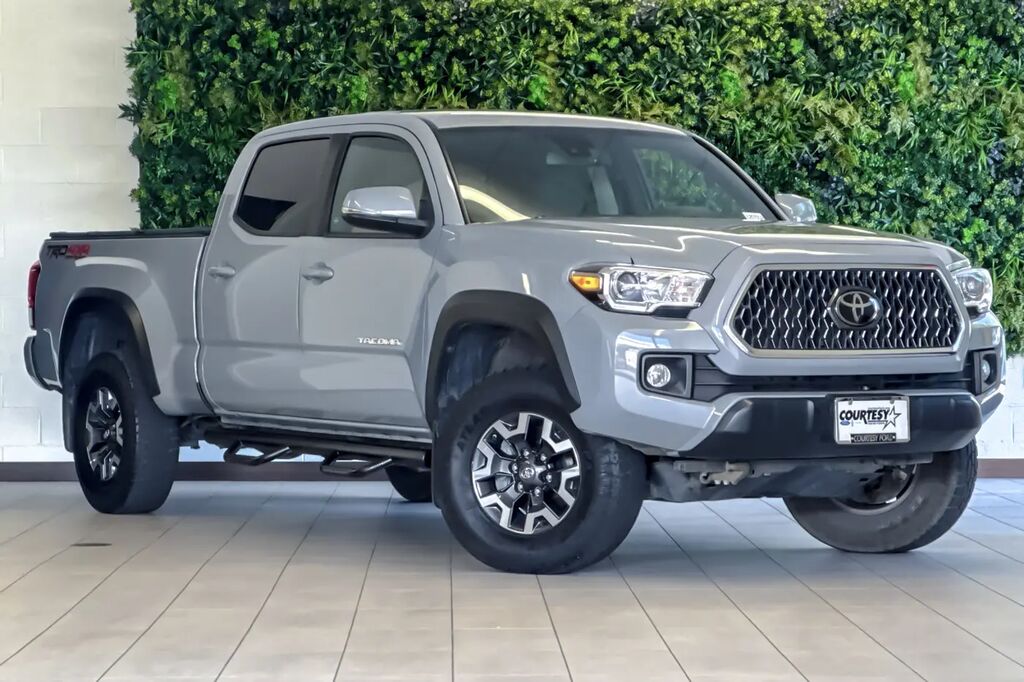2019 Toyota Tacoma TRD Off-Road — photo 1 of 13