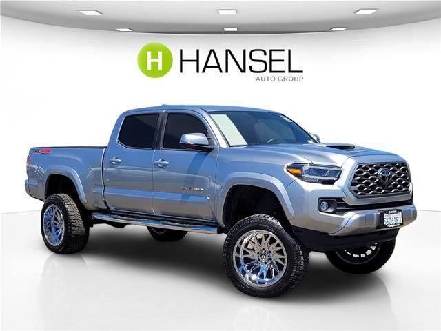 2022 Toyota Tacoma TRD Sport — photo 1 of 12