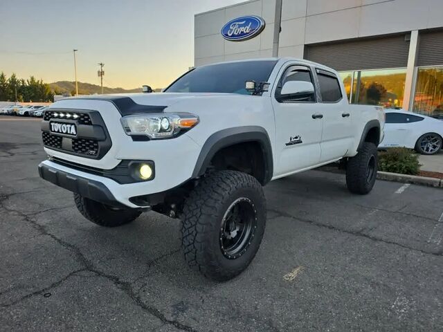 2022 Toyota Tacoma TRD Off-Road