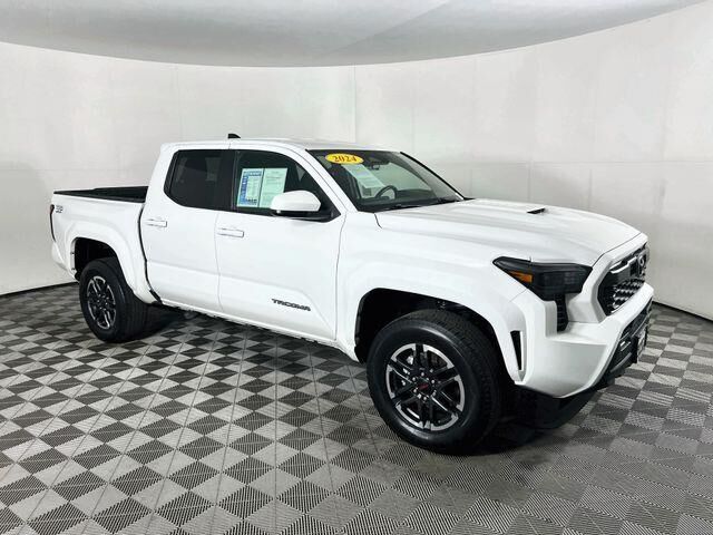 2024 Toyota Tacoma TRD Sport — photo 1 of 8