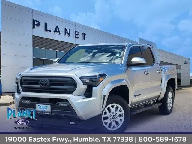 2024 Toyota Tacoma SR5 — photo 1 of 13