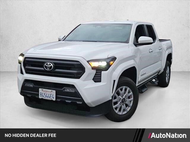 2025 Toyota Tacoma SR5 — photo 1 of 13