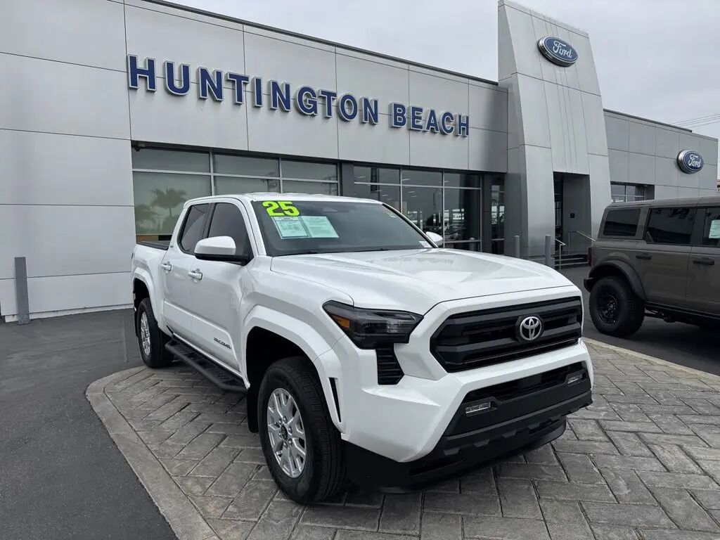2025 Toyota Tacoma SR5