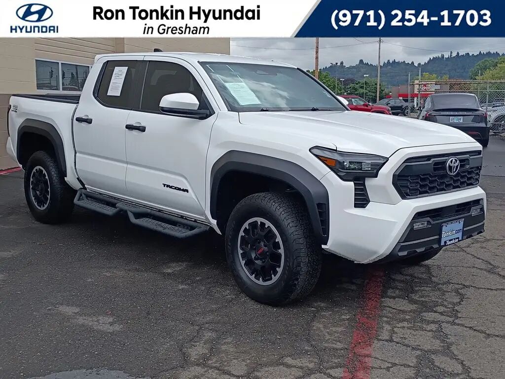 2024 Toyota Tacoma SR5 — photo 1 of 13