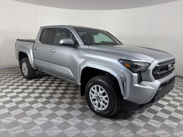 2024 Toyota Tacoma SR5 — photo 1 of 13
