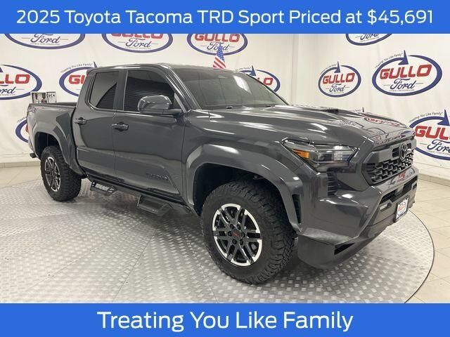 2025 Toyota Tacoma TRD Sport — photo 1 of 13