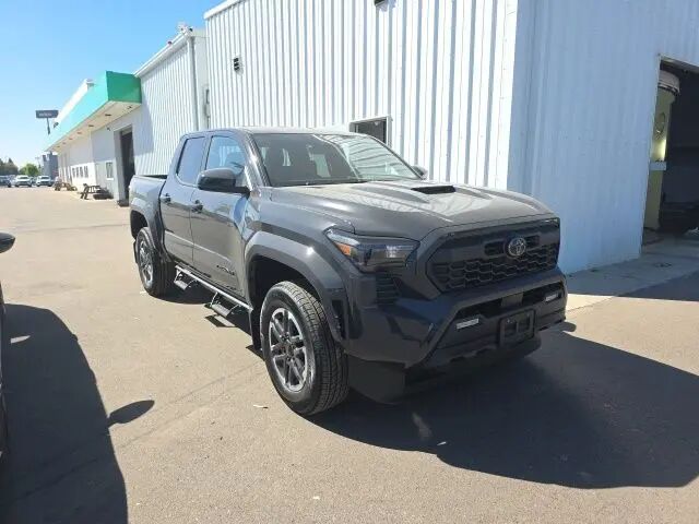 2026 Toyota Tacoma TRD Sport — photo 1 of 5